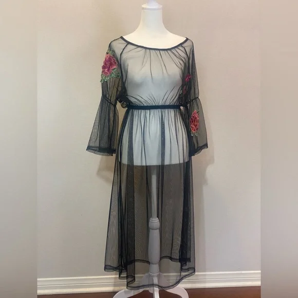 NWOT Potter’s Pot Black Sheer Mesh Dress with Flower Appliqués Size Small - Picture 2 of 13